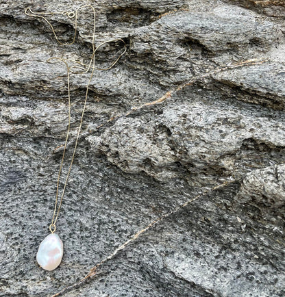 Keshi drop 14k gold