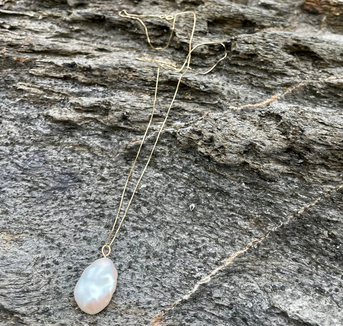 Keshi drop 14k gold